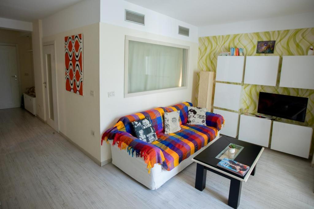 Down Town Tirana Apartment Center Exterior photo